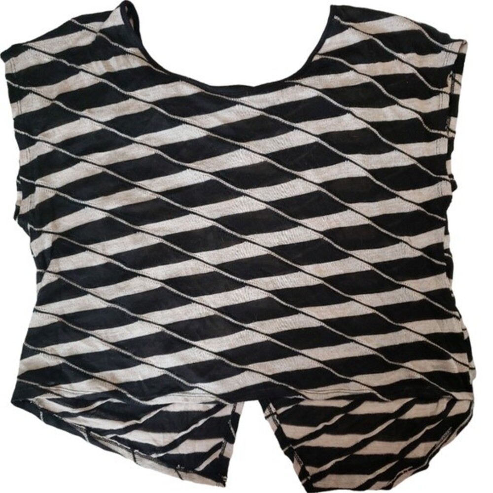 black and oatmeal striped wrap shirt - 1X?